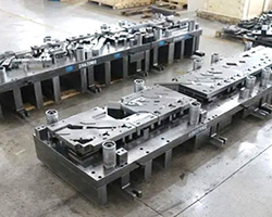 Stamping mold